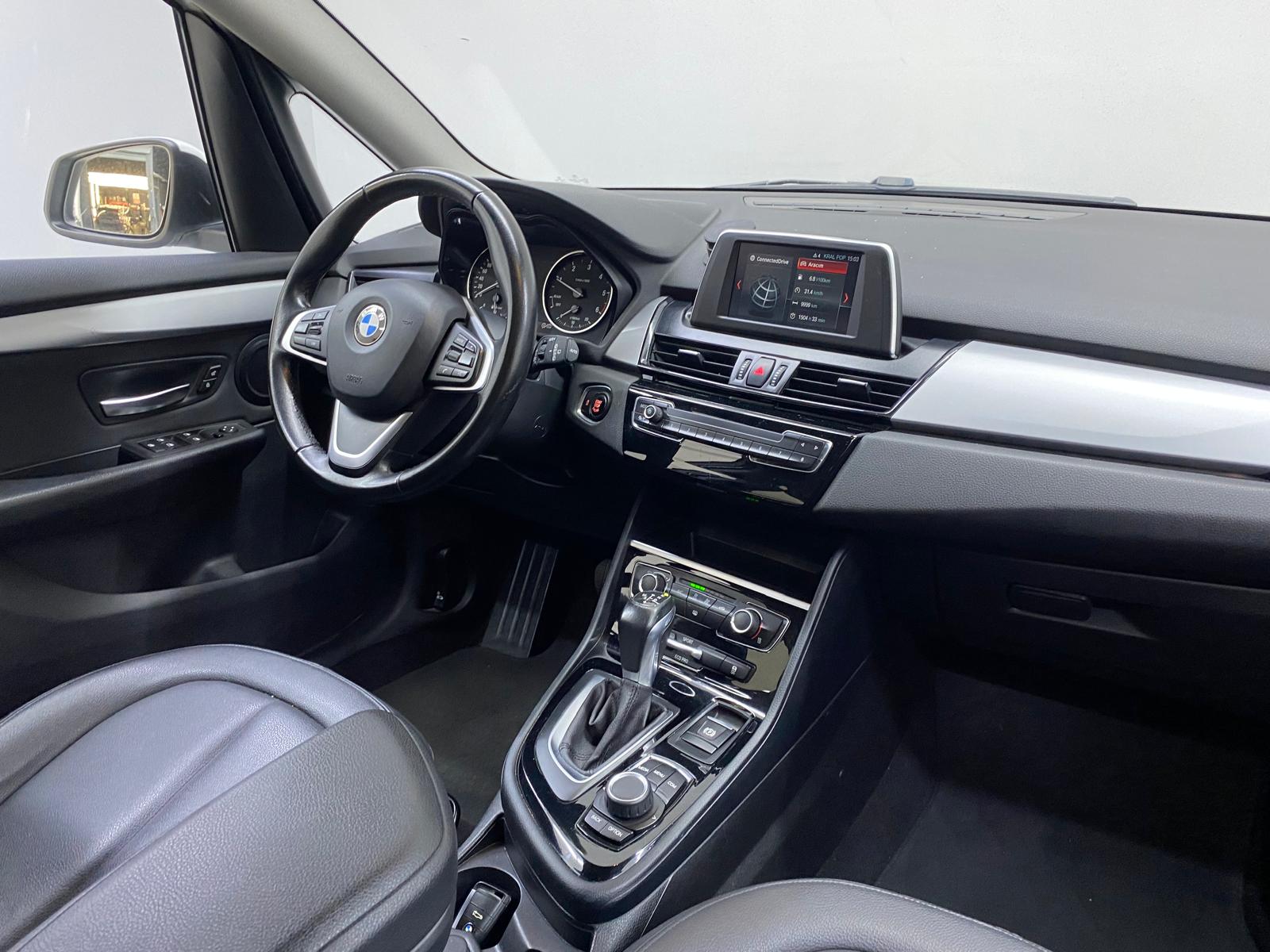 BMW 216d 27